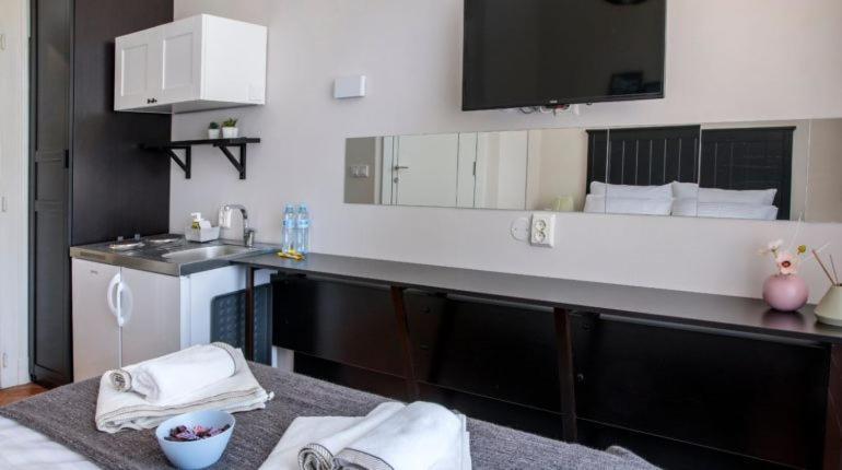 Home Living Dream Apartments Нови Сад Екстериор снимка
