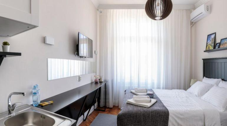 Home Living Dream Apartments Нови Сад Екстериор снимка